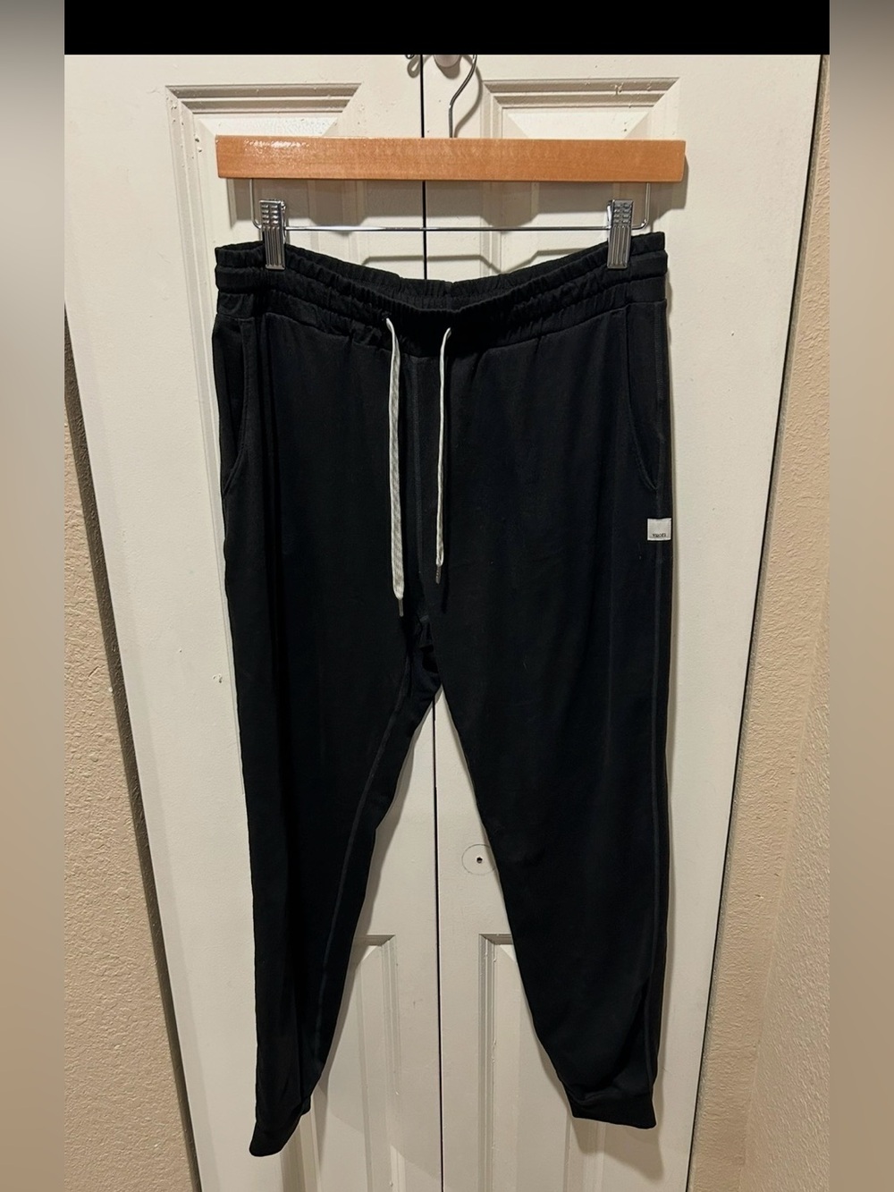 Vuori Performance Jogger in Black Heather DreamKnit , size M - Picture 10 of 13